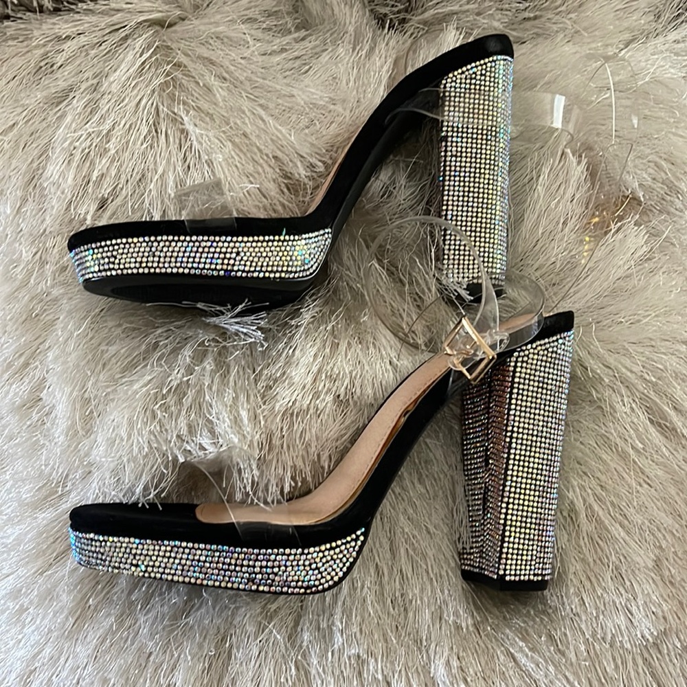 New Vigo Fione Black Rhineston chunky Heels Size 9